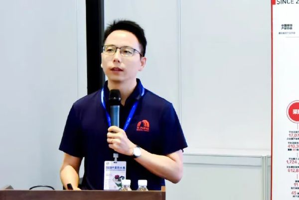 08东方雨虹华东区总工程师 陈春荣.png